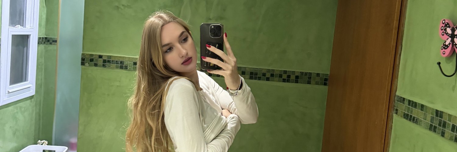 AliceWilsonOFF's profile banner image