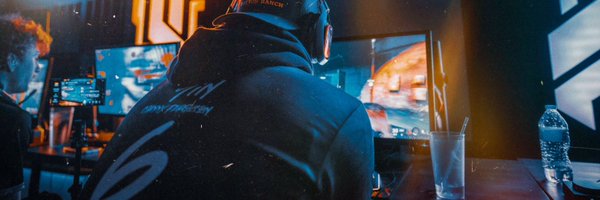 YinnSZN Profile Banner