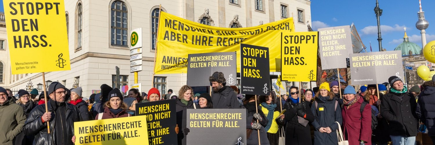 Amnesty Deutschland's banner