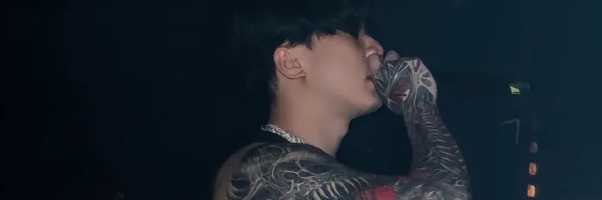 d539896122's profile banner image