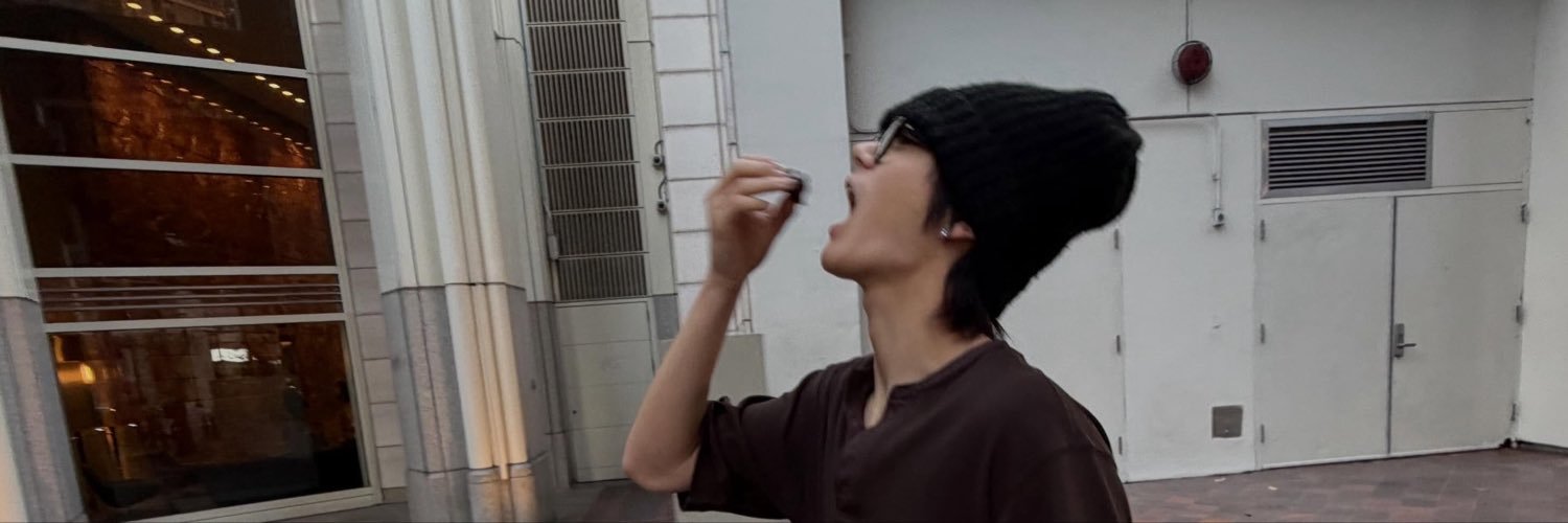 YyangleoO's profile banner image