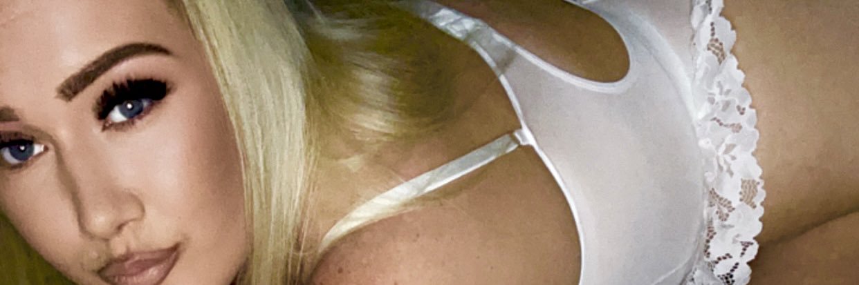 CurvyBabex's profile banner image