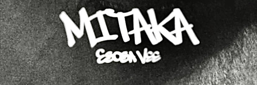 EsosaVee's profile banner image