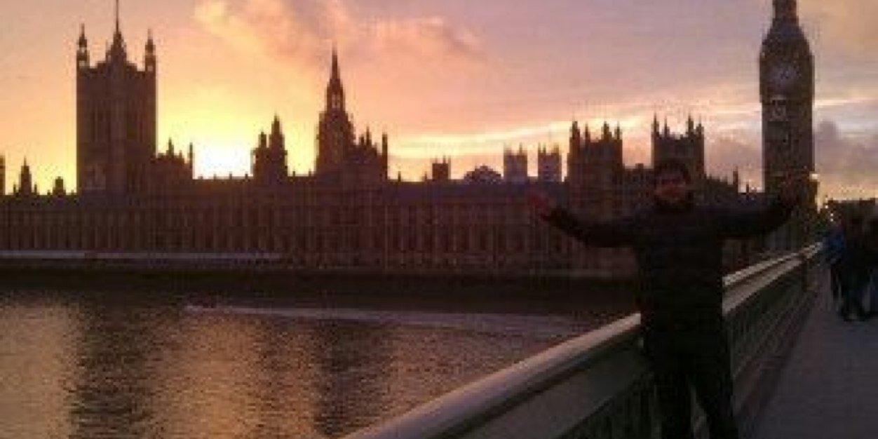 juliovillate's profile banner image
