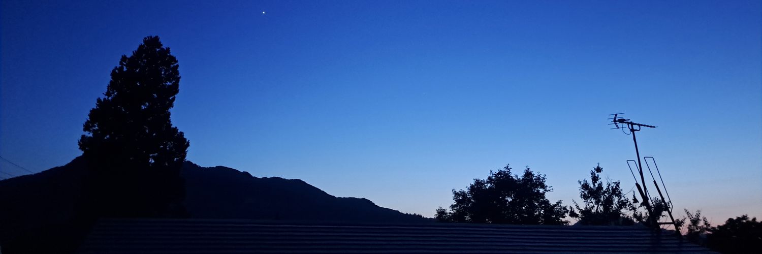 mobu1103's profile banner image