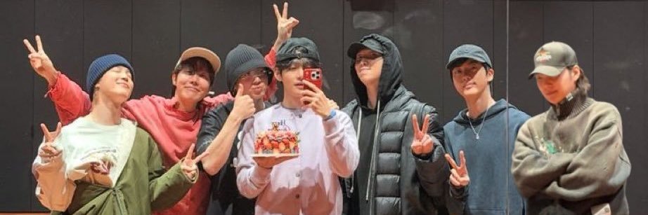 meri👾 banner
