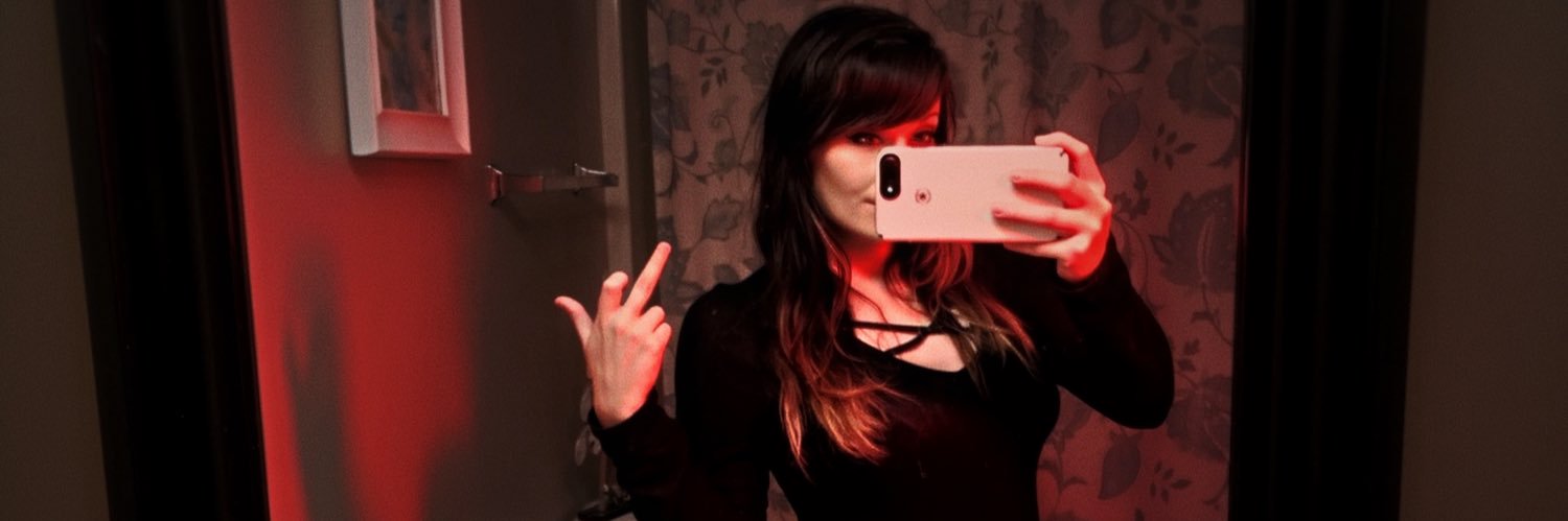 niveously's profile banner image