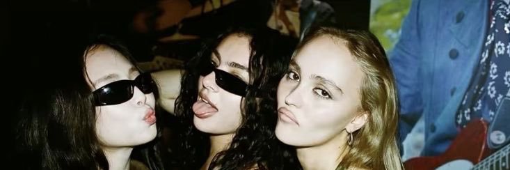 🧛‍♀️ banner