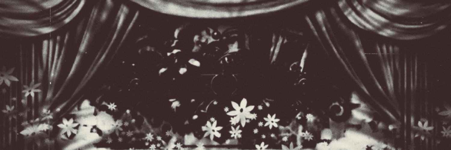 𝅨𝅨 𝕾𝐌𝐈𝐋𝐄𝐘 ｡'s banner