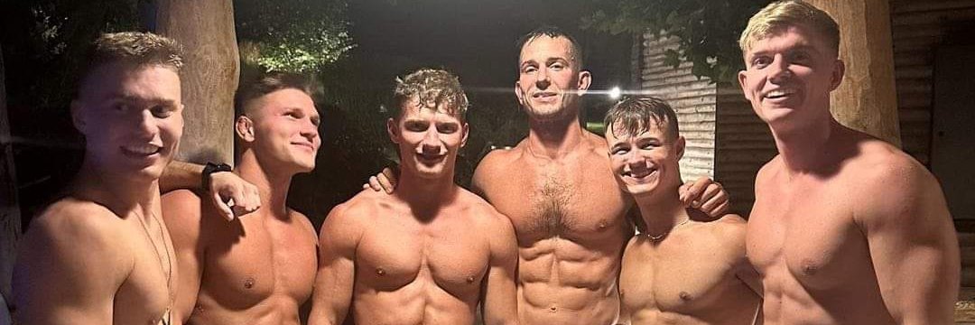 Follow me on Instagram: sweetdendo banner