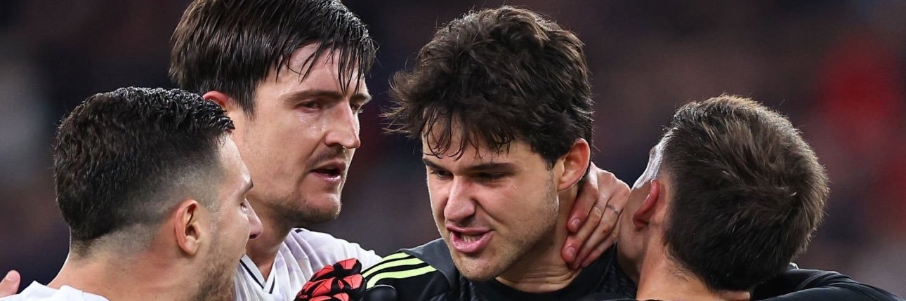 United home & away banner