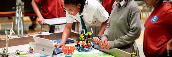 coderina_rw Profile Banner