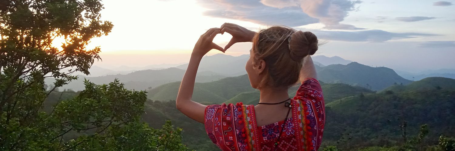 แม่เรียกว่า - ตะแม้ว banner