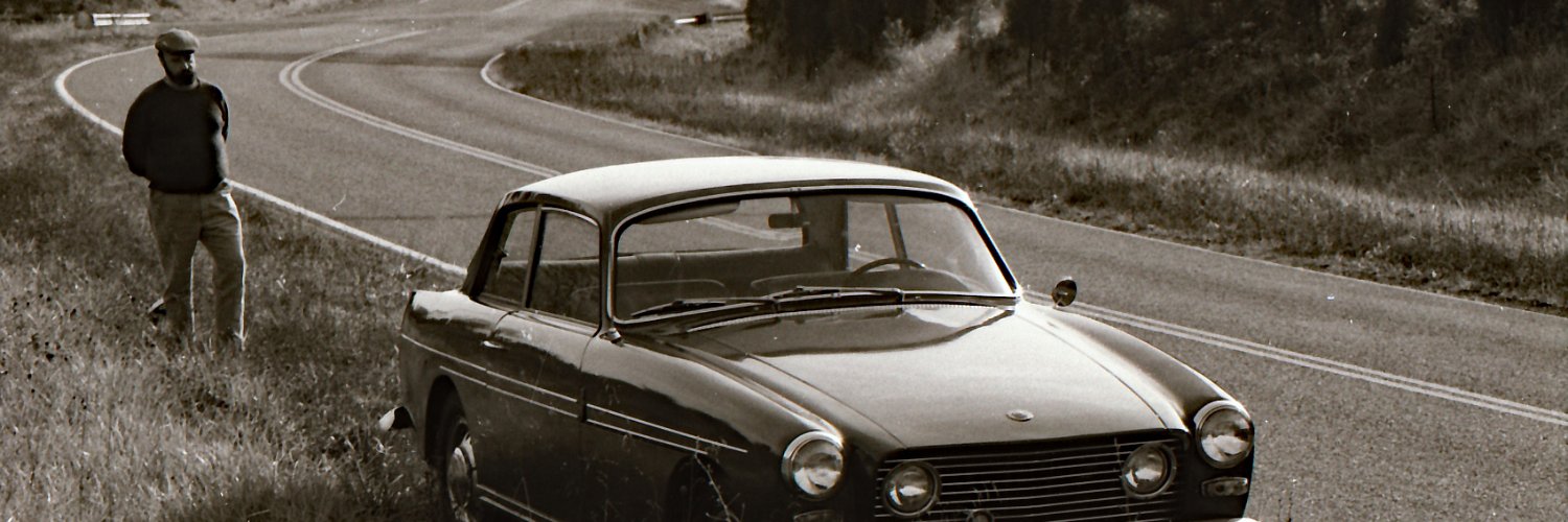 AutoReview's profile banner image