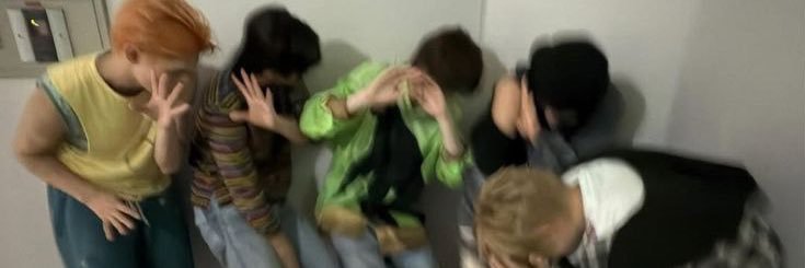 rere banner