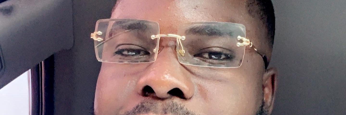 e_lmoni's profile banner image