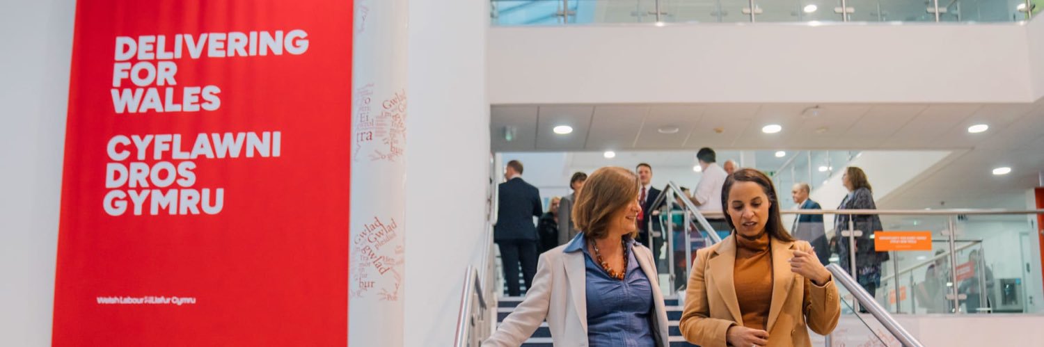 Emma Wools 🌹 banner