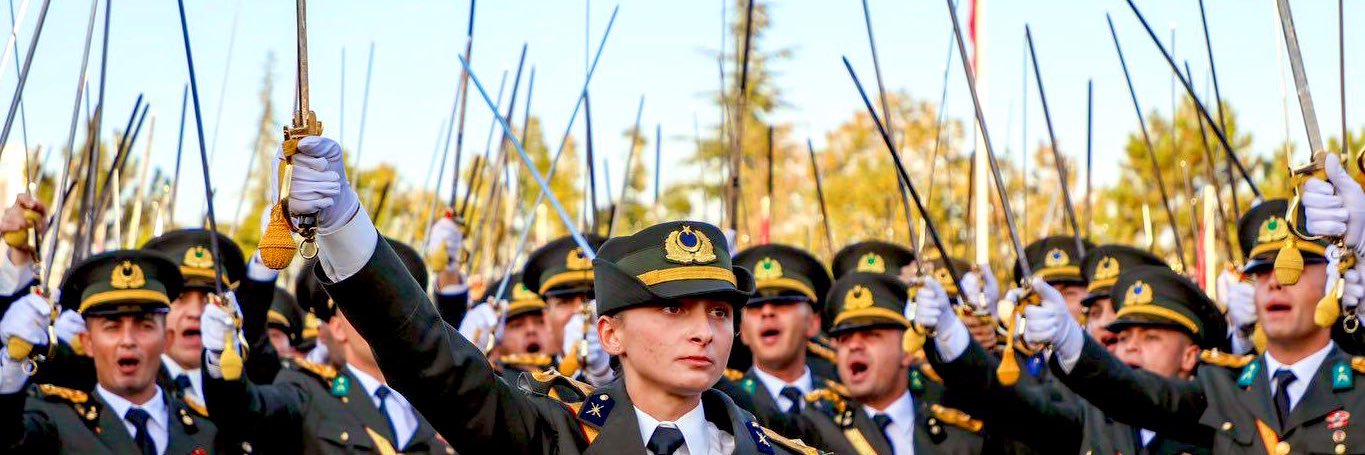 NE MUTLU TÜRK'ÜM DİYENE. DİYEMEYEN SKTİRSİN GİTSİN banner