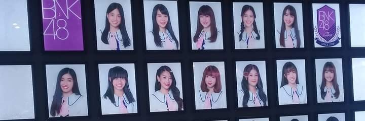 เด็กชายผมยาว banner