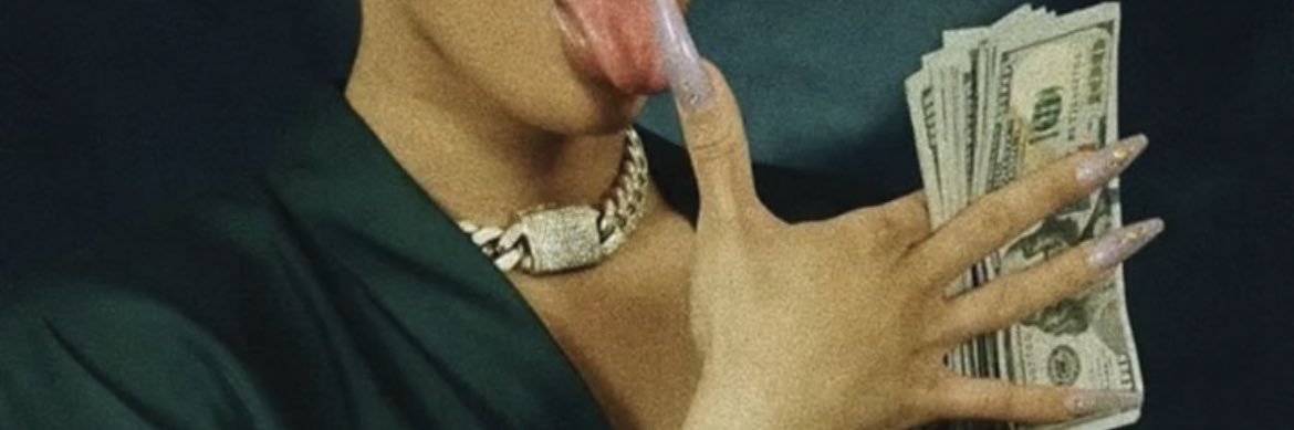 IRIS CYRUS ✯'s banner