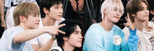 iloveyongqin Profile Banner