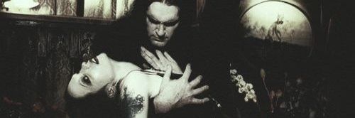 Travest. banner