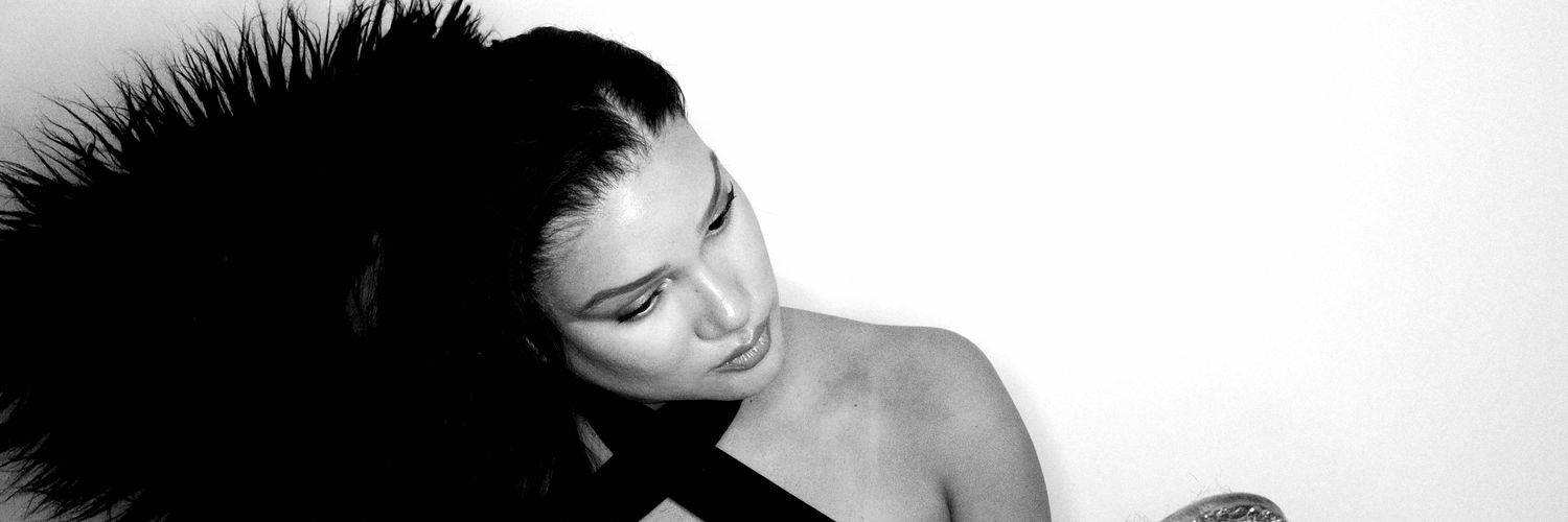 Nomi Ruiz banner