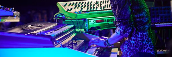 a_kira Profile Banner