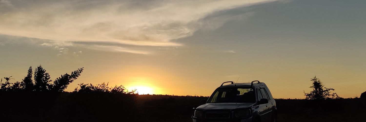 benkhamun's profile banner image