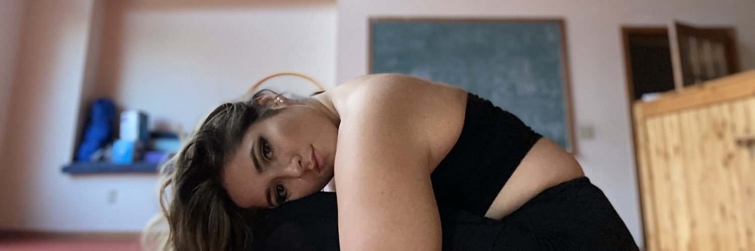 emilymccoon's profile banner image
