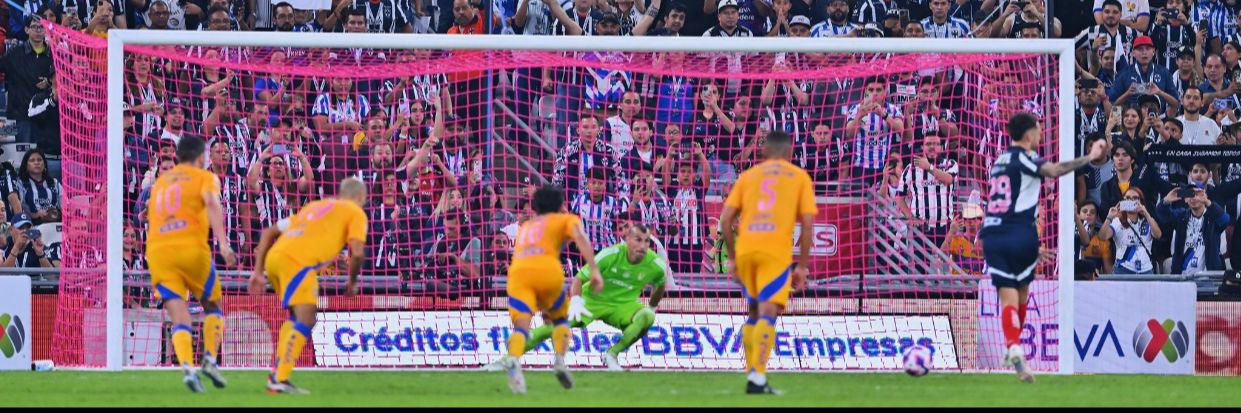 EmiliooEstrada's profile banner image