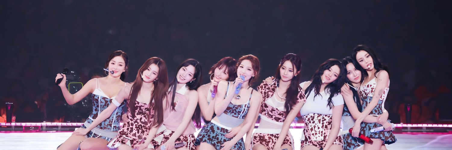 𝓨̆̈ banner
