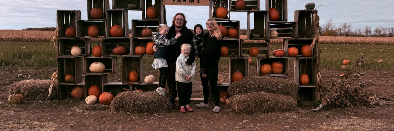 Muranda Devries| Mom Creator banner