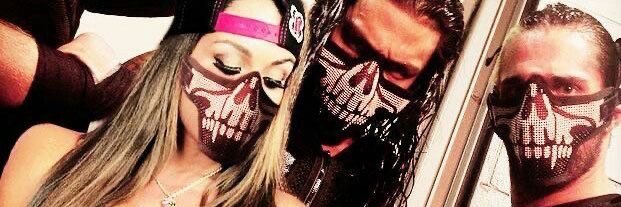 D banner