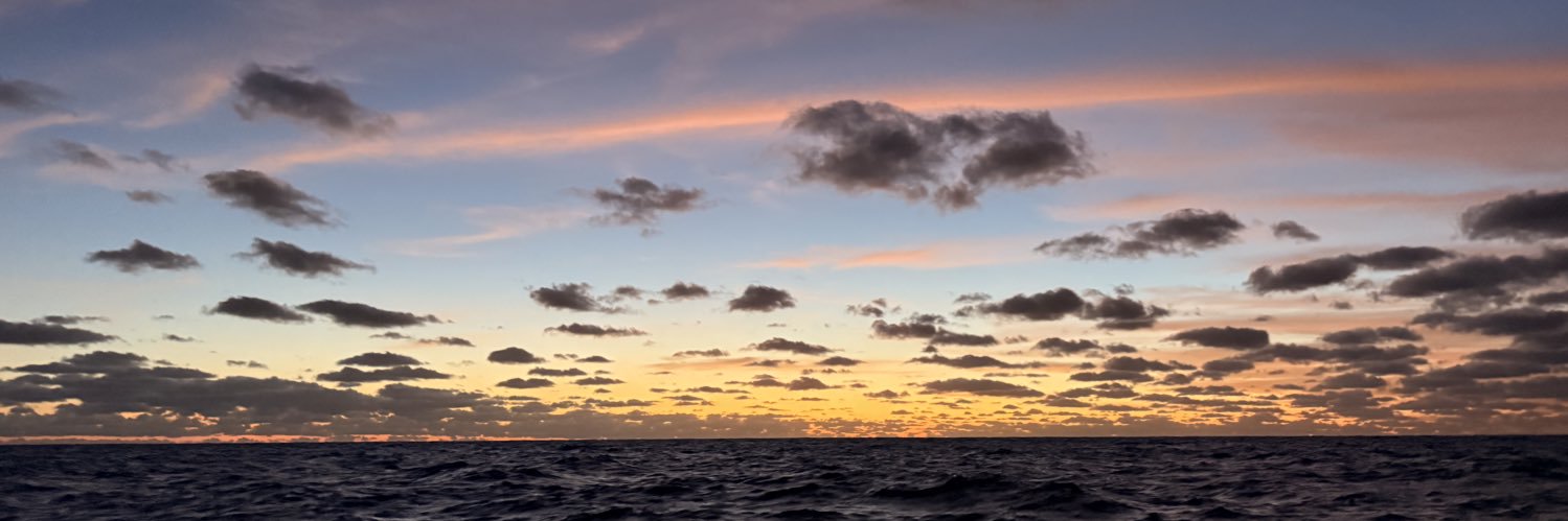 akabeba1's profile banner image