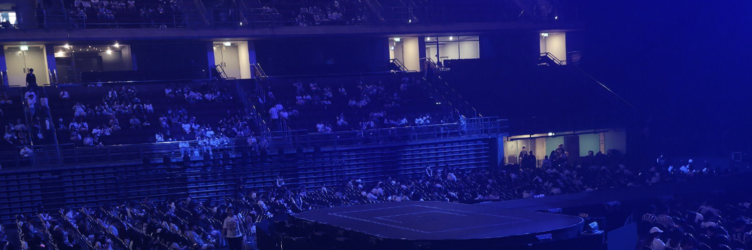 b3_m0e's profile banner image