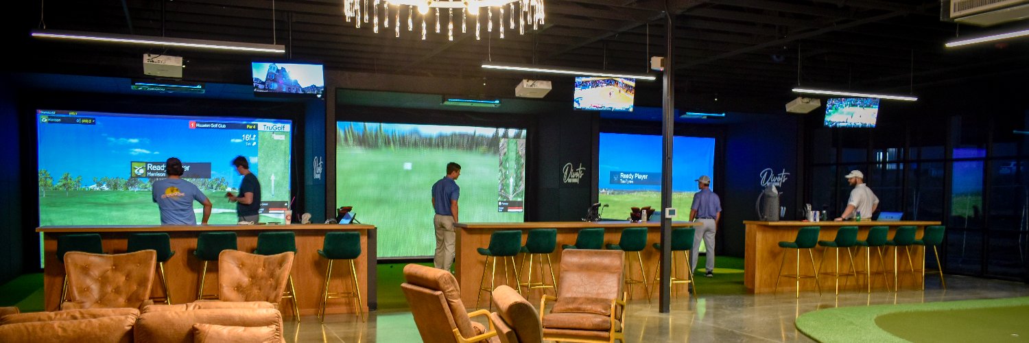 Divots Golf Lounge banner