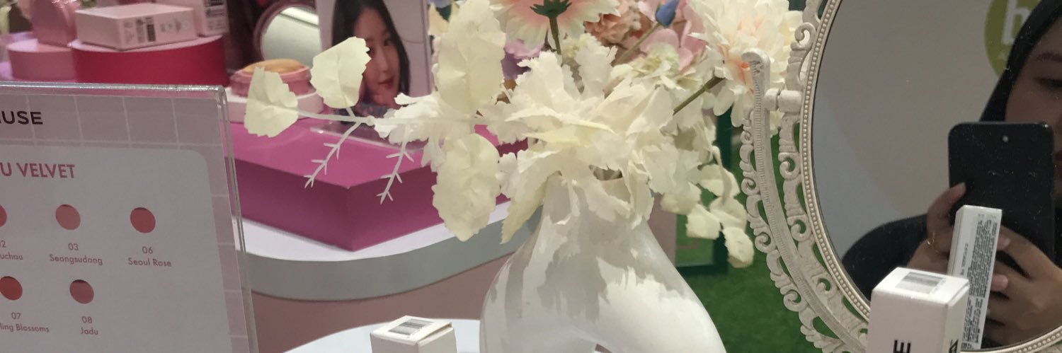 INA GO🇲🇨 OPEN PO ALBUM CORTIS GREENGREEN banner