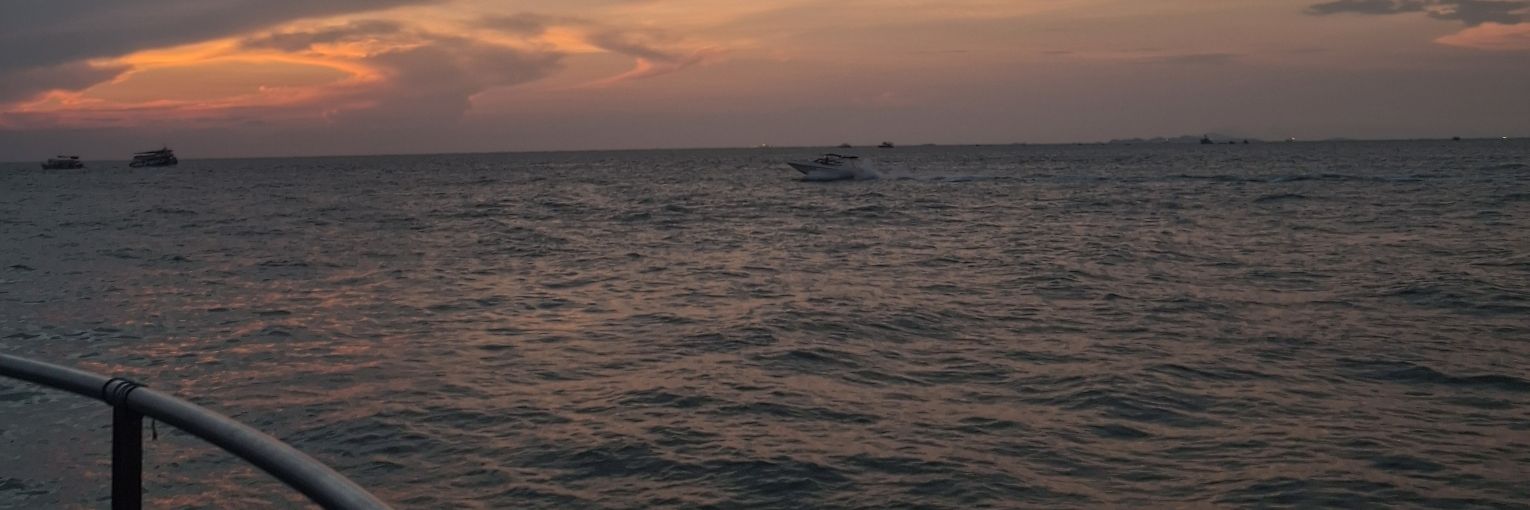 jjjshdd's profile banner image
