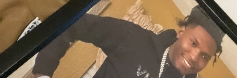 YOUNGG💰💰's banner