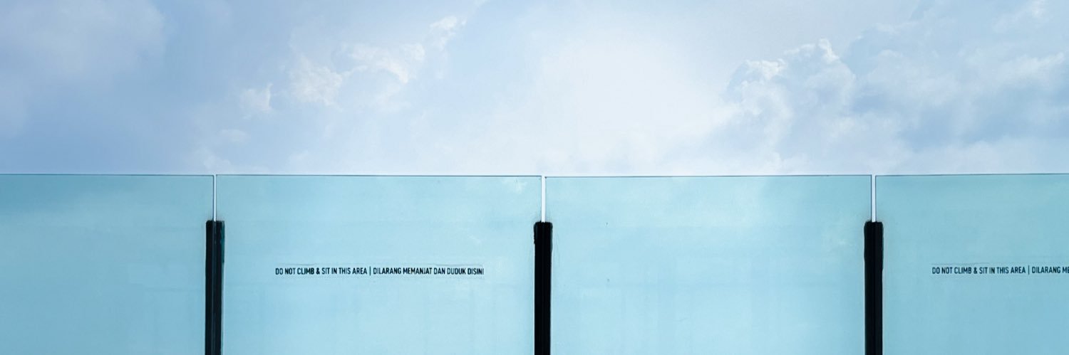 T O M O H I R O banner