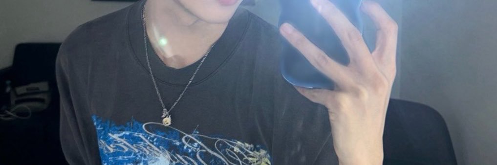 r__no8's profile banner image