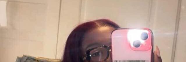 Ariana📉 banner