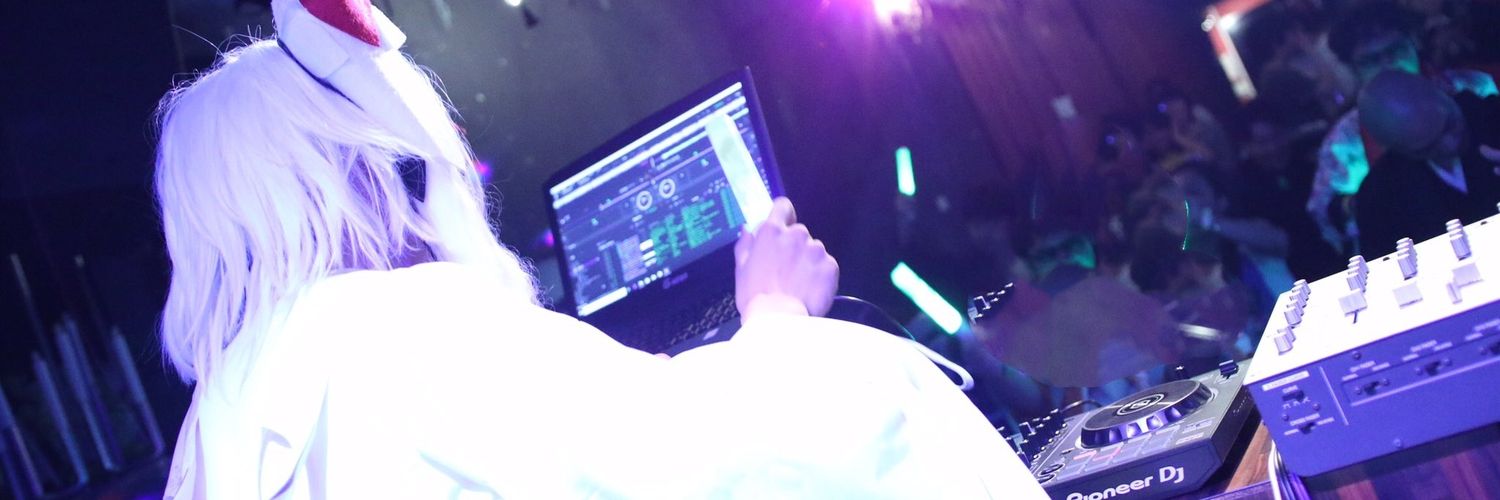 やこ banner