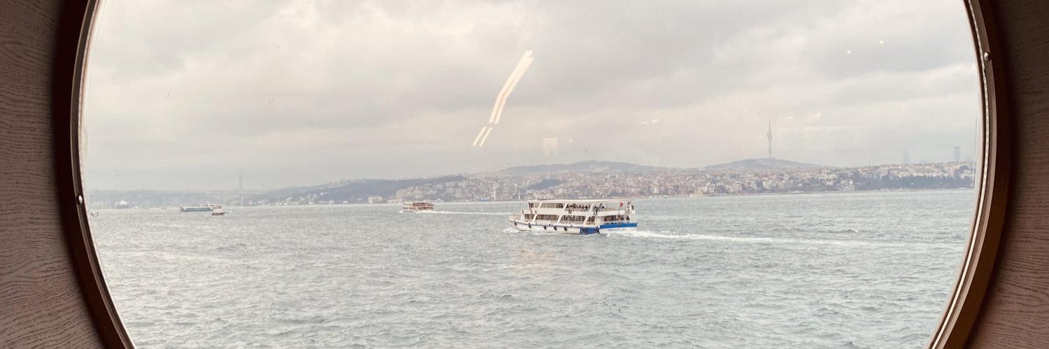 Özgür banner
