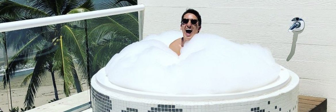 Thee Bill Gapes banner