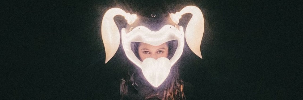 lichapeach's profile banner image