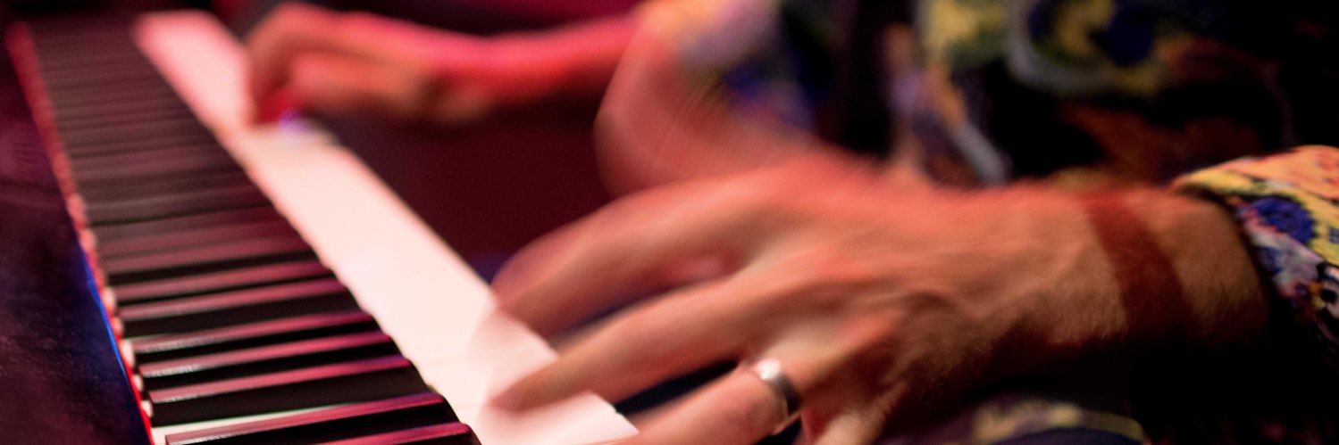 RobinPianoMan's profile banner image