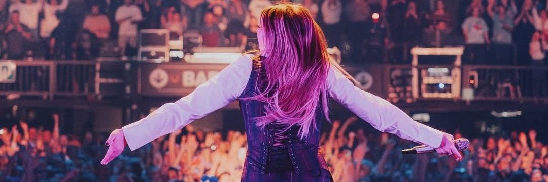 Romane🫰💜 banner