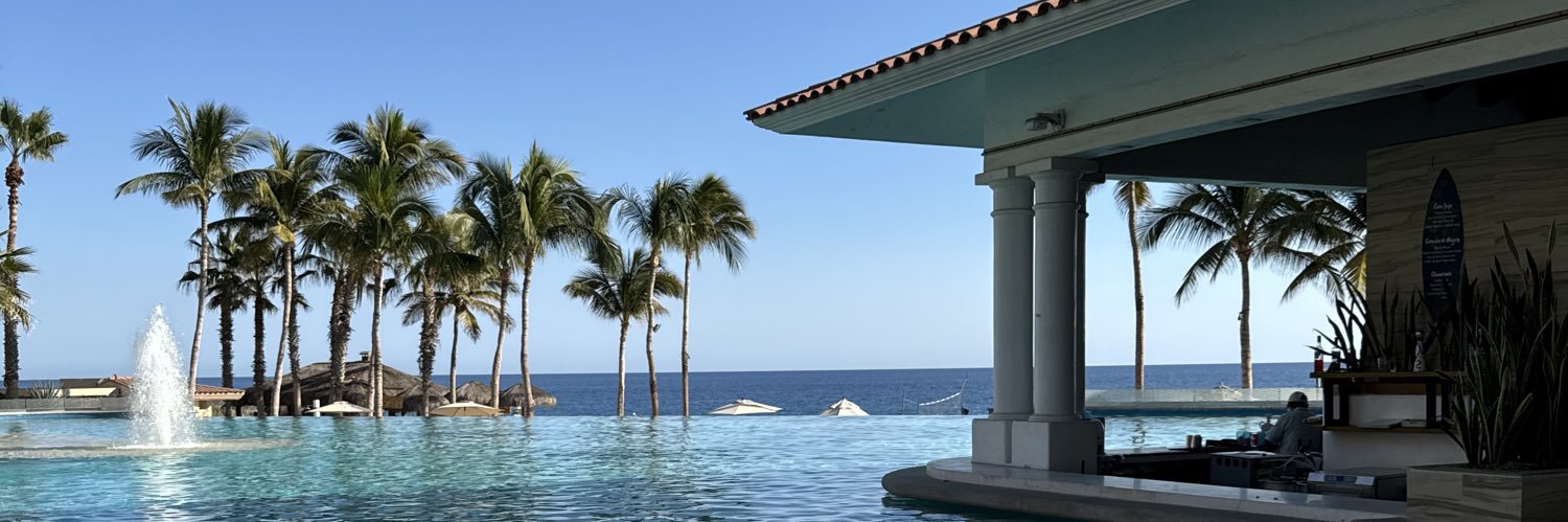 Thomas Royal W banner